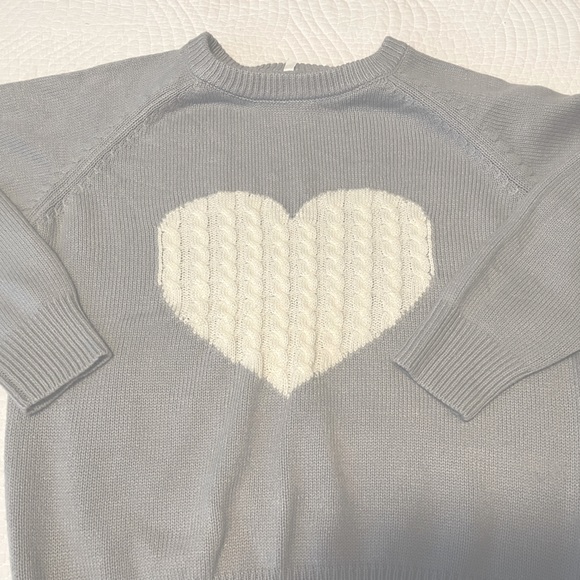 Heart Sweater ❤️ - Picture 2 of 2